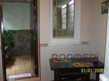 Rent 3 edzh 600m from the sea, Alushta - apartment by the day