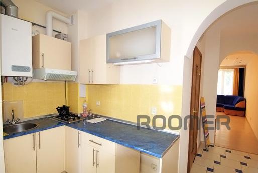 Studio apartment, 3 min. from the sea, Yalta - apartment by the day