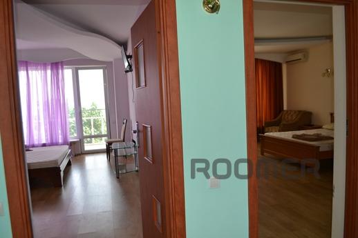 Rent 6 rooms house with pool, 1 line., Chernomorsk (Illichivsk) - apartment by the day