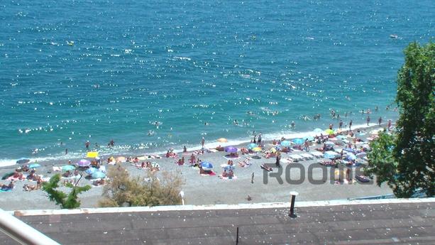 2 BR, Suite 50m from the sea in Partenit, Alushta - apartment by the day