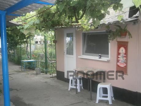 Rent one room in the sector chyasnom, Feodosia - apartment by the day