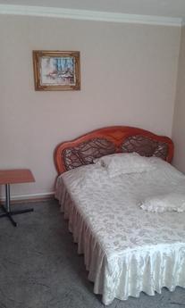 Guest house '' Poppies, Feodosia - apartment by the day