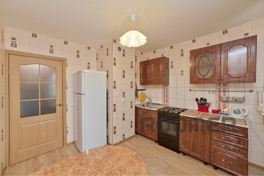 1-km apartment with renovated, Yekaterinburg - apartment by the day