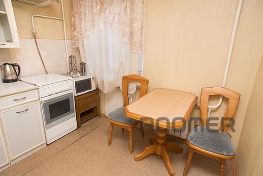 SHORT NEAR METRO, Yekaterinburg - apartment by the day