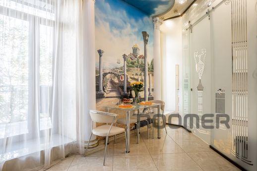 1 kv in the very center of Sevastopol, Sevastopol - apartment by the day