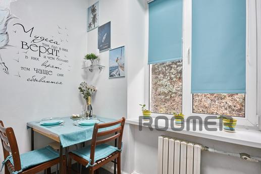 1 kv in the very center of Sevastopol, Sevastopol - apartment by the day