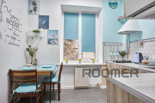 1 kv in the very center of Sevastopol, Sevastopol - apartment by the day