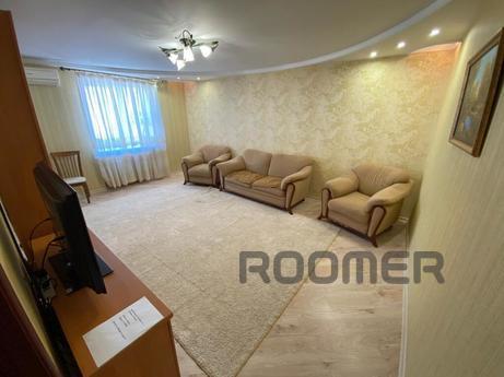 Three-room apartment near the sea, Sevastopol - apartment by the day