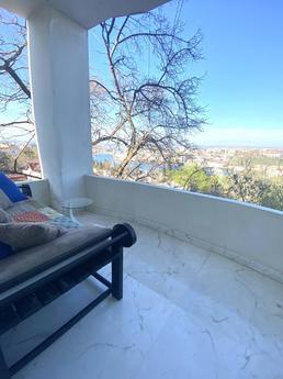 2-room apartment on Lenina 46, Sevastopol - apartment by the day
