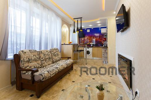 Luxurious 2-room apartment on Pobedy pl., Kyiv - apartment by the day