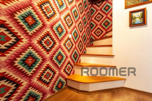 Large 5-room apartment in the center, Lviv - apartment by the day