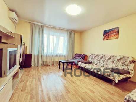 1-room apartment near Reatsentr, Samara - apartment by the day