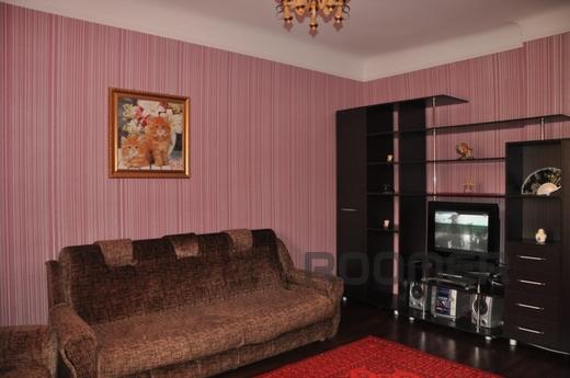 One bedroom apartment in the center, Poltava - apartment by the day
