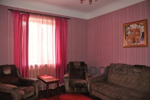 One bedroom apartment in the center, Poltava - apartment by the day