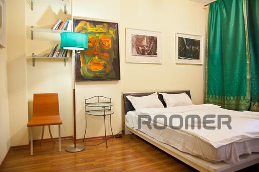 Magnificent three-room apartment in a brick house just 5 min