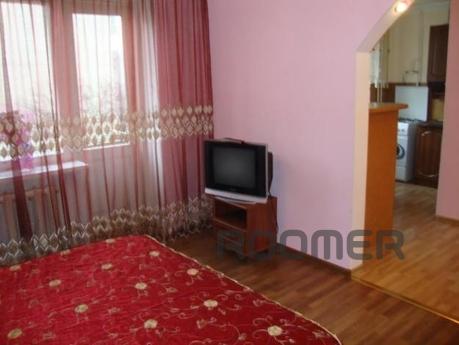 For rent studio apartment at the circus, Kemerovo - apartment by the day