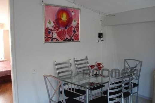 The third floor of the house in Kastropo, Yalta - apartment by the day