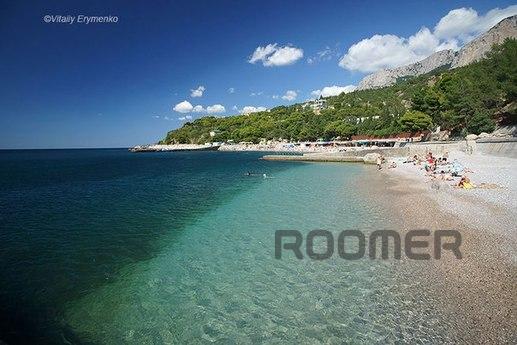 The third floor of the house in Kastropo, Yalta - apartment by the day