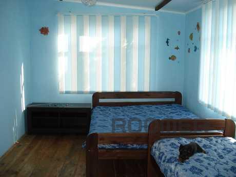 Detached house in Kastropol!, Yalta - apartment by the day