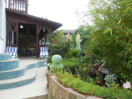 Family house in 2 levels, Yalta - apartment by the day