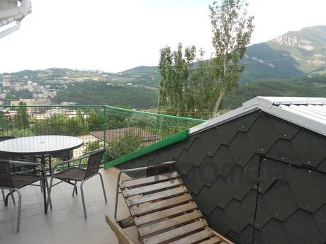 Family house in 2 levels, Yalta - apartment by the day