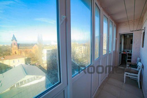 I rent daily a 3-room apartment, Mykolaiv - apartment by the day