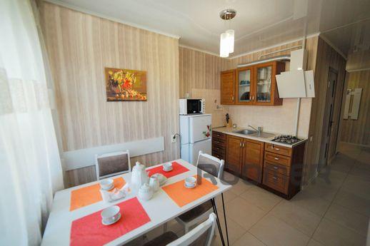 I rent daily a 3-room apartment, Mykolaiv - apartment by the day