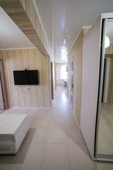 I rent daily a 3-room apartment, Mykolaiv - apartment by the day