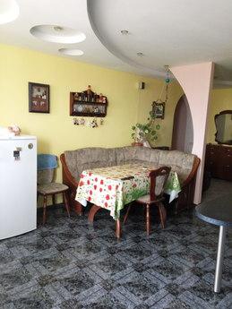 Сдаю свою квартиру 95м2 у моря, Черноморск (Ильичевск) - квартира посуточно