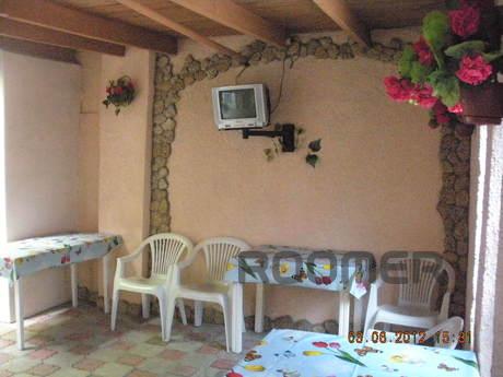 Rent housing in the private sector by th, Yevpatoriya - apartment by the day