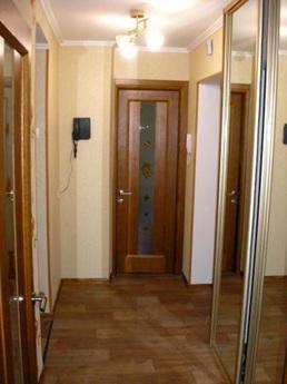 Apartment for Rent 1500 rubles, Yevpatoriya - apartment by the day