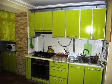 Apartment for Rent 1500 rubles, Yevpatoriya - apartment by the day