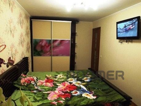 Apartment for Rent 1500 rubles, Yevpatoriya - apartment by the day