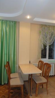 Luxurious apartment in the city center, Chernihiv - apartment by the day