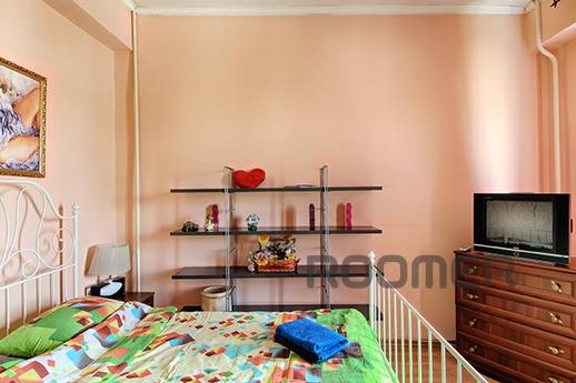 One bedroom apartment on the Belarusian, Moscow - apartment by the day