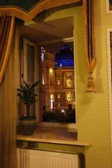 VIP Deribasovskaya, 10, Odessa - apartment by the day