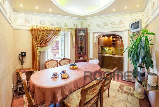 VIP Deribasovskaya, 10, Odessa - apartment by the day