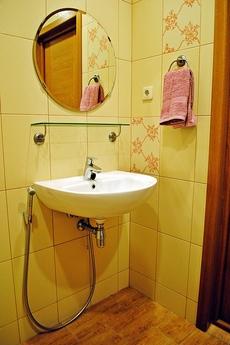 Modern and cozy studio apartment, Yekaterinburg - apartment by the day