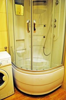 Modern and cozy studio apartment, Yekaterinburg - apartment by the day