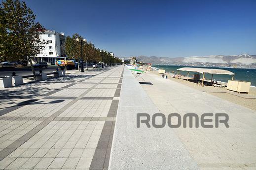 1 bedroom on the waterfront - sea view, Novorossiysk - apartment by the day