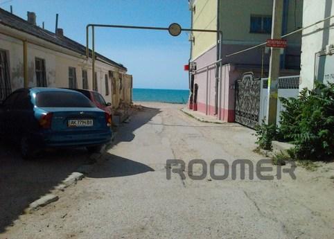 Apartment by the sea in Yalta, Yevpatoriya - apartment by the day