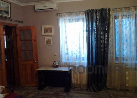 Apartment by the sea in Yalta, Yevpatoriya - apartment by the day