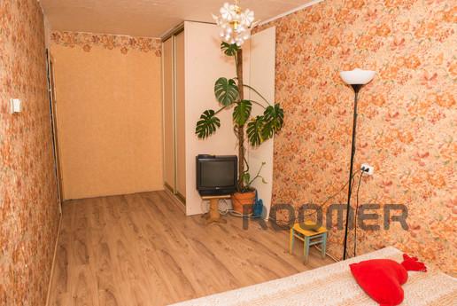Red Avenue! Separate rooms! WI, Novosibirsk - apartment by the day