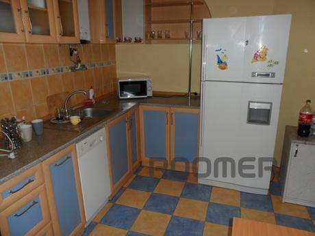 3 bedroom in Midtown, Shymkent - apartment by the day