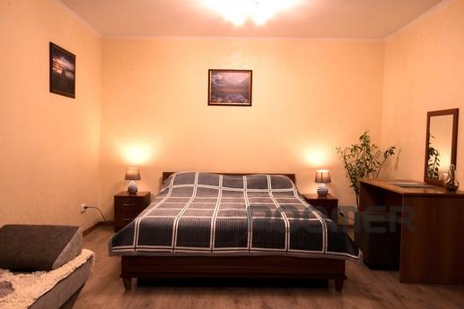 Clean and comfortable apartment in the c, Almaty - apartment by the day