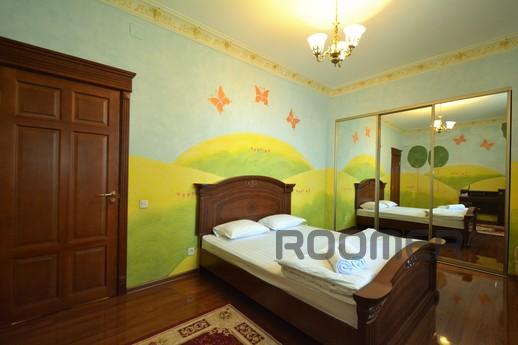 3-bedroom apartment on the 18th floor, Almaty - apartment by the day
