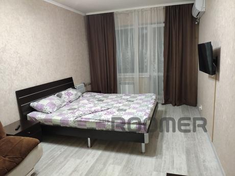 I'm renting a 1-room apartment in the Oleksandrivsky distric