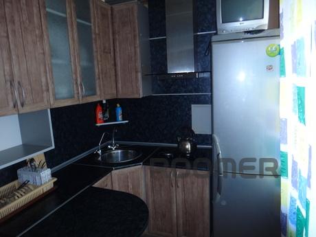 Excellent 2 bedroom apartment, Komsomolsk-on-Amur - apartment by the day
