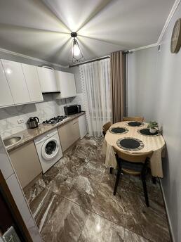 One-room apartment Poletaeva, Chernivtsi - apartment by the day
