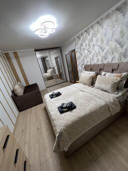 One-room apartment Poletaeva, Chernivtsi - apartment by the day